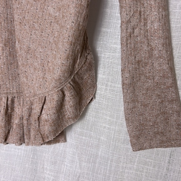 Maeve Anthropologie,sweater,oversized S. ( M/L) PTP 21.5” ruffles ,peplum,boho, - Picture 3 of 7